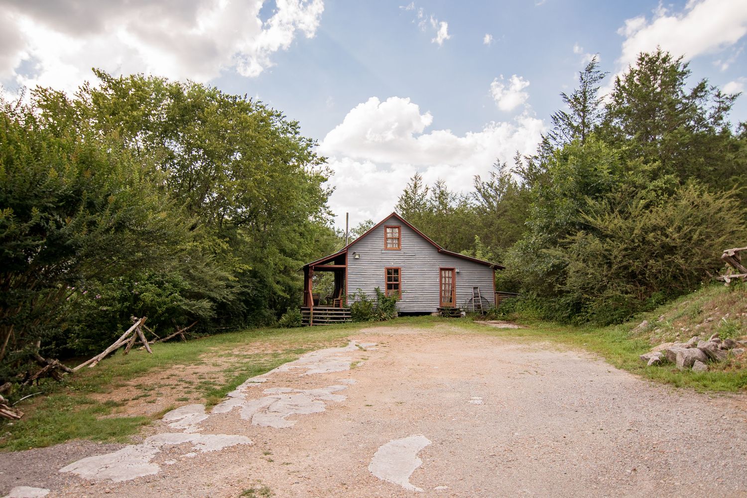 The Readyville Mill: 5418 Murfreesboro Rd, Readyville, TN 37149